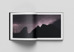 Page intérieure du livre Dolomiti sommets en lumière de Joan HAAS